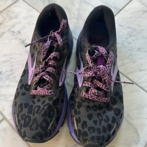 Brooks Ghost 14 running shoes. Worn but still in good condition